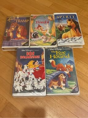 Disney VHS Bundle (5) Lady & the Tramp, Bambi, 101 Dalmatians + More